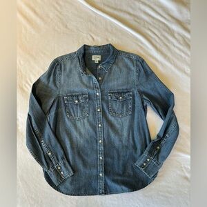 J Crew - women’s size 14 - slim fit - denim shirt with pearl snaps
